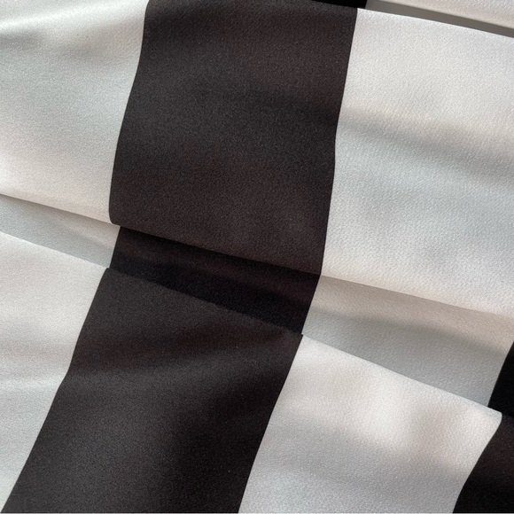 RED Saks Fifth Avenue mini skirt - Picture 5 of 6